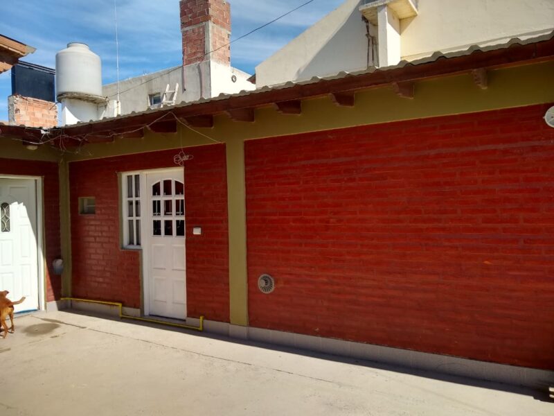 CASA EN BARRIO OESTE